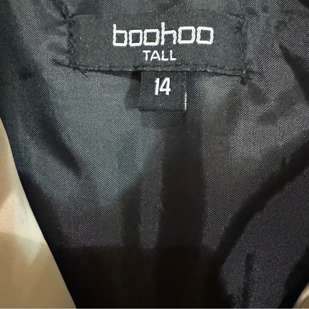 Boohoo Puffer Vest (TALL)-(NWT) - Picture 6 of 8